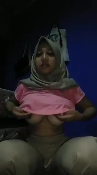 PB&J reccomend amateur indonesian hijab boobs