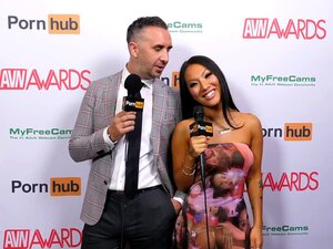 Paris recommendet Pornhub on the Red Carpet with Asa Akira and Keiran Lee.