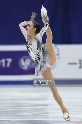 Zodiac reccomend ice skating: upskirt pantyhose