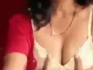 Indian bhabhi boobs press